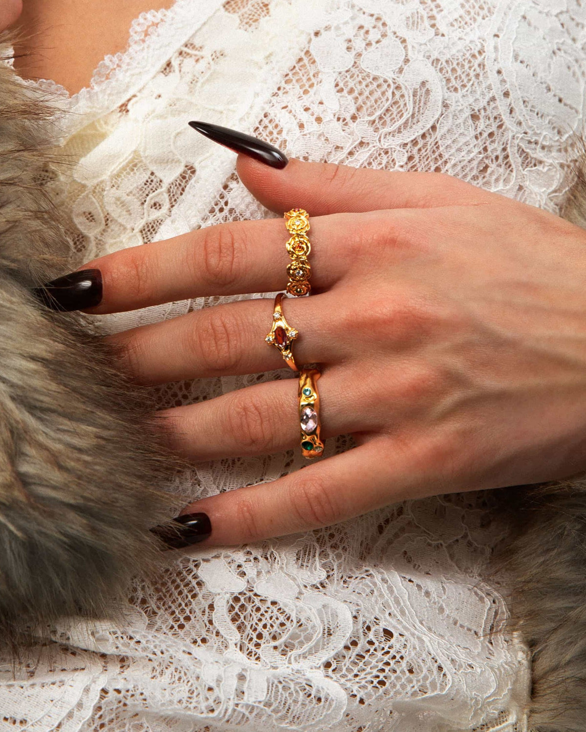 Brand New En Route Juliet Garnet Ring – Size 9 | Delicate Cubic Zirconia Accent,