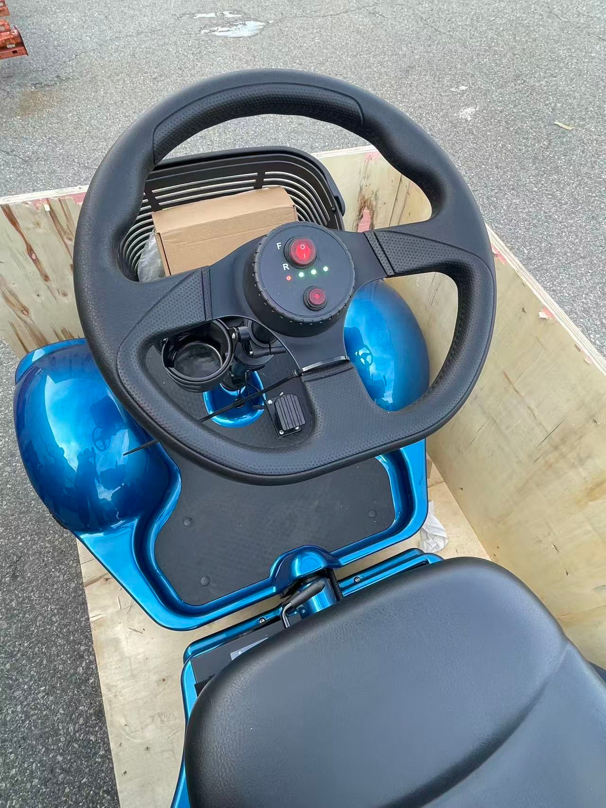 Brand new Go-Rider Electric Golf Buggy, 24V 900W Lithium Battery Golf Cart,CE Certified  ,-$4000