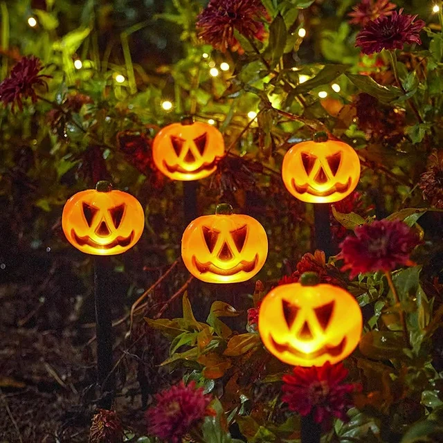 BNIB-Halloween Pumpkin Stake Lights Set of 5, Solar Lighted Pumpkins Outdoor Waterproof-$10