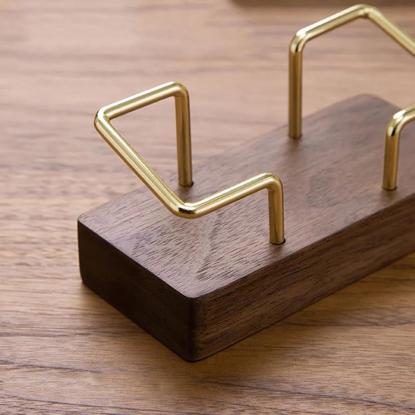 BNIB-Card Holders Display Business Card Display Rack Metal Business Stand Organizers,-$5